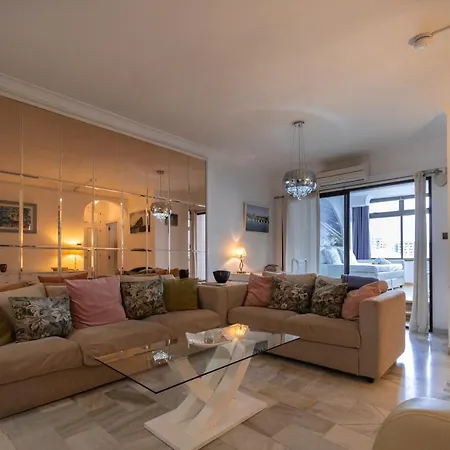 Neptune Suite-hosted By Sweetstay Apartment *