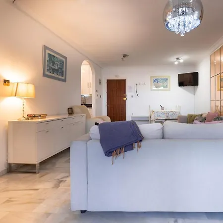 Neptune Suite-hosted By Sweetstay Apartment Gibraltar
