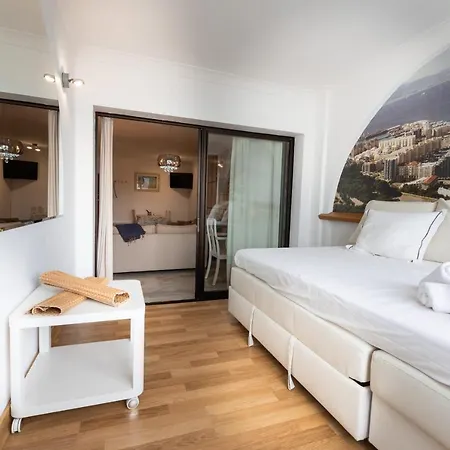 Neptune Suite-hosted By Sweetstay Apartment Gibraltar